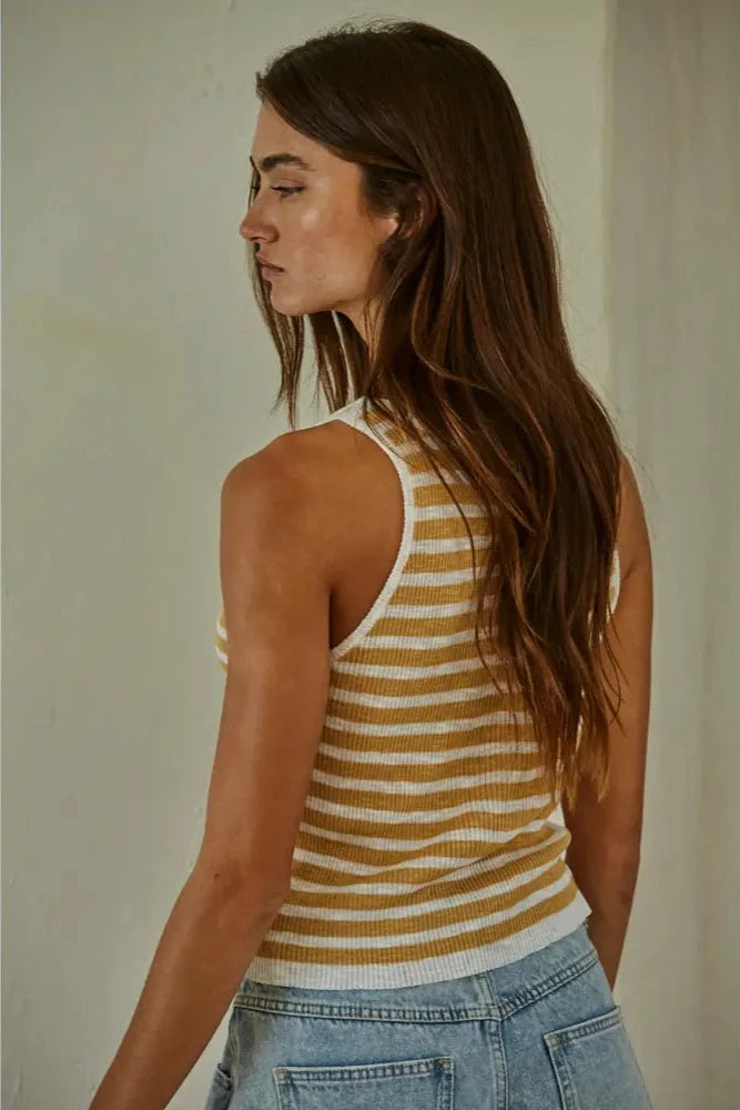 DÉBARDEUR EN TRICOT